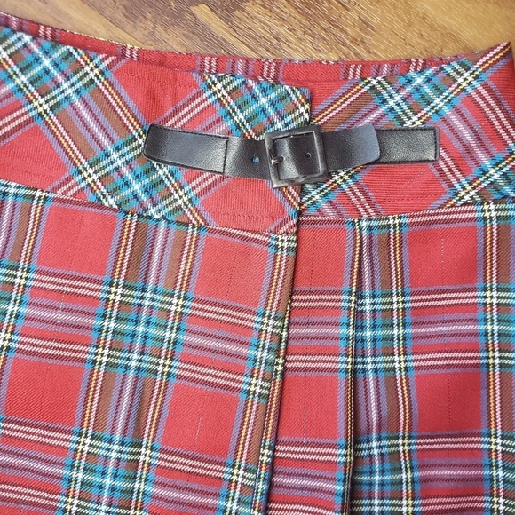 Red tartan front pleat short skirt - Picture 4 of 8